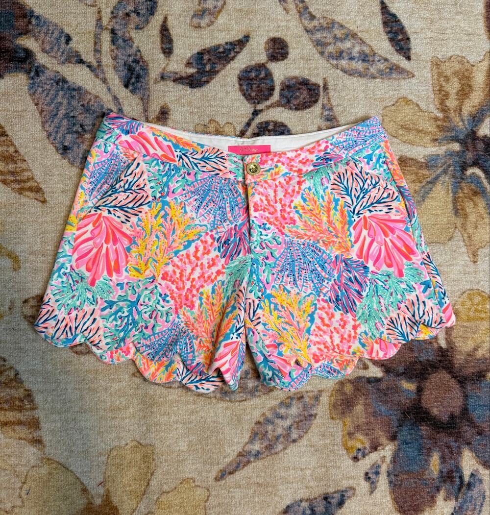 Lilly Pulitzer Scallop Hem Shorts Size 4 Pink Blue Coral Print Coastal Preppy